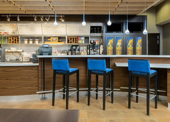 Courtyard By Marriott Asheville Airport