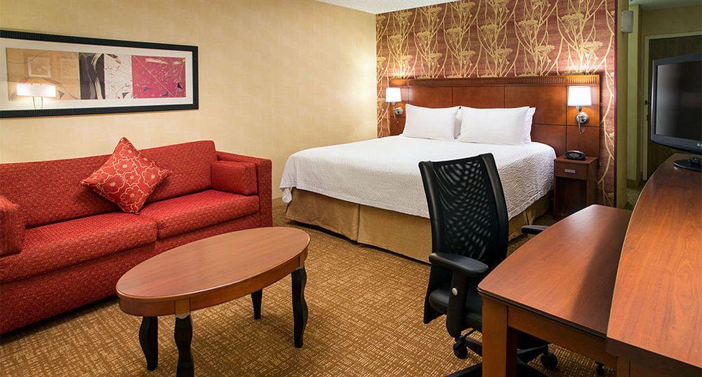 Courtyard By Marriott Asheville Airport