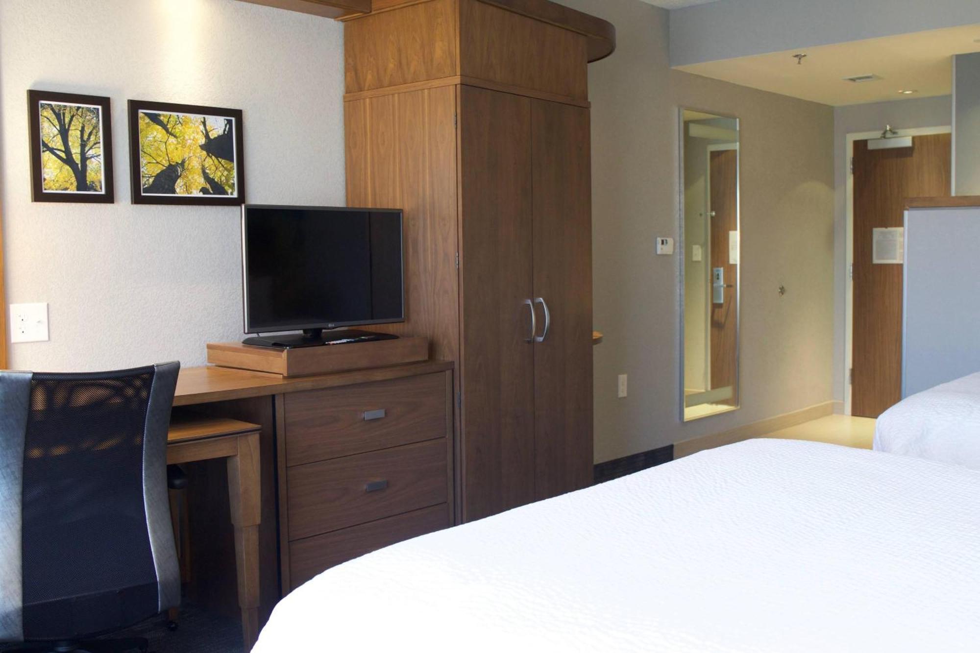 Courtyard By Marriott Asheville Airport 3*