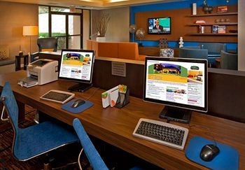 Courtyard By Marriott Asheville Airport